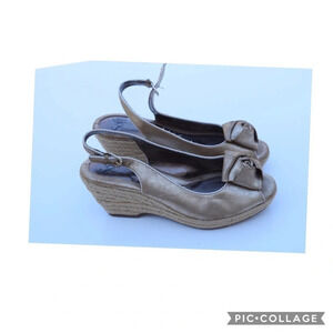 Sofft sling back wedges